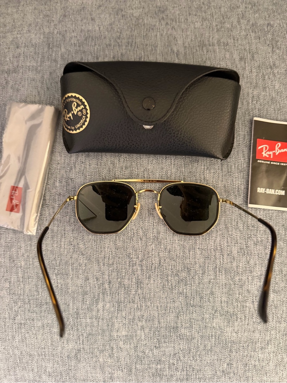 Ray-Ban Gold Frame Black Lens Sunglasses with Case - Picture 2 of 6
